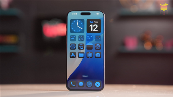 威客电竞iPhone 17全系外观曝光：标准版相机改为条形跑道 Pro版基本不变(图2)